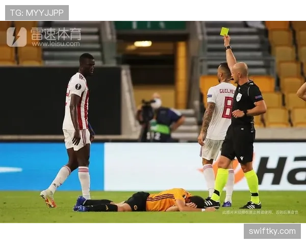 判罚尺度如何影响裁判判决一致性？深度解析足球规则模糊地带