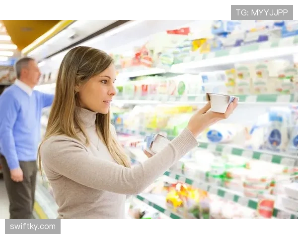 埃琳·安德森训练完直接拎爱马仕去超市买打折酸奶